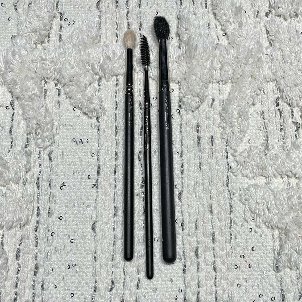MAC makeup brushes MAC COSMETICS
